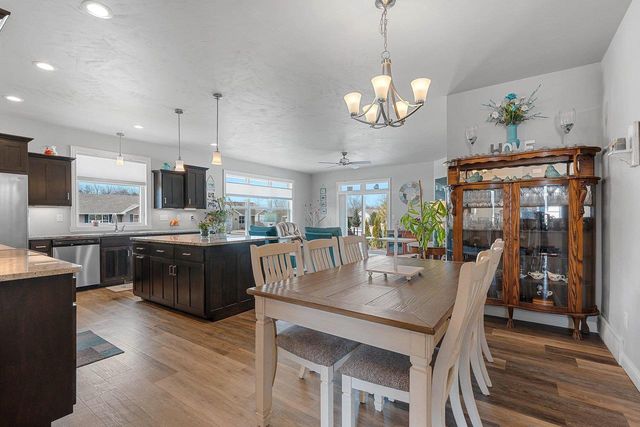 3861 MEUNIER LANE, Green Bay, WI 54311