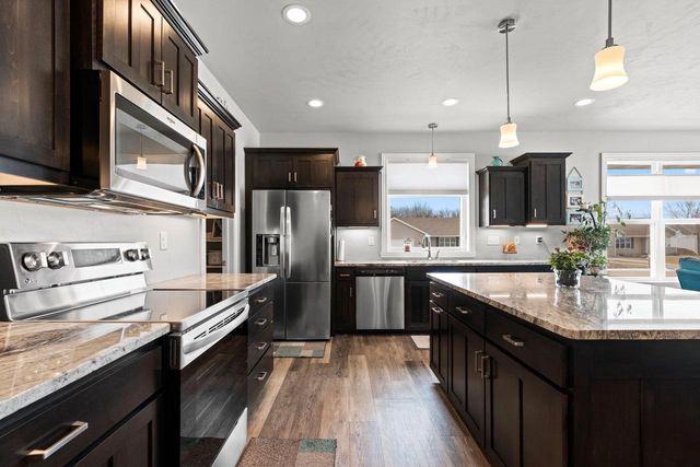 3861 MEUNIER LANE, Green Bay, WI 54311