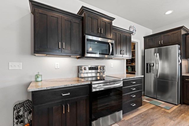 3861 MEUNIER LANE, Green Bay, WI 54311