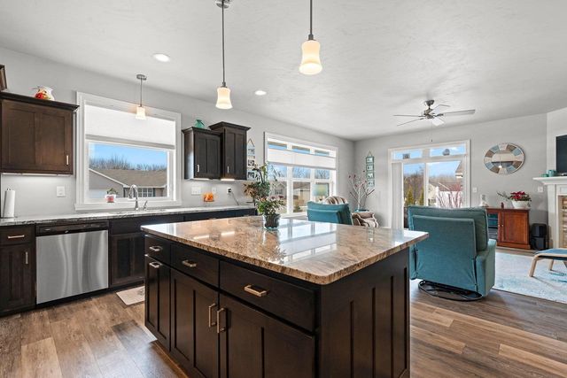 3861 MEUNIER LANE, Green Bay, WI 54311