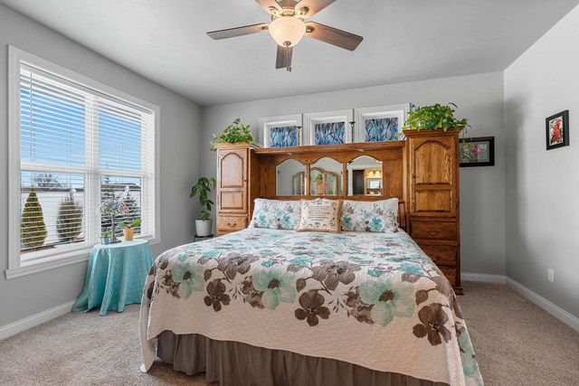 3861 MEUNIER LANE, Green Bay, WI 54311