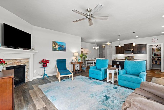 3861 MEUNIER LANE, Green Bay, WI 54311