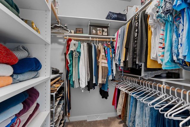 3861 MEUNIER LANE, Green Bay, WI 54311