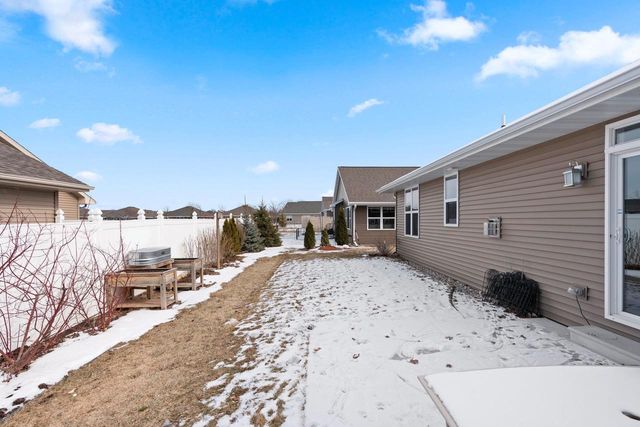 3861 MEUNIER LANE, Green Bay, WI 54311