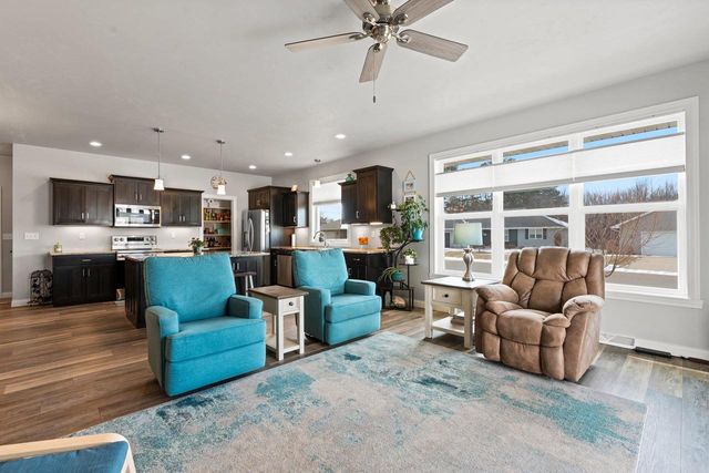 3861 MEUNIER LANE, Green Bay, WI 54311