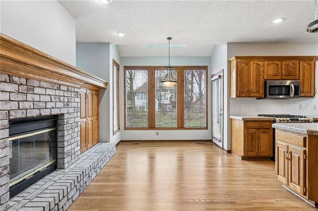 6642 Monticello Court, Parkville, MO 64152