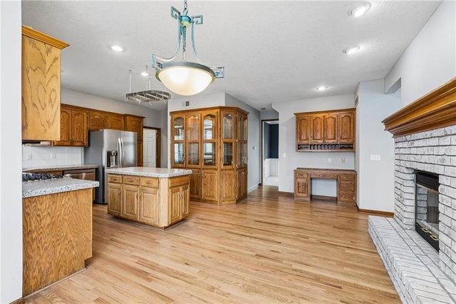 6642 Monticello Court, Parkville, MO 64152