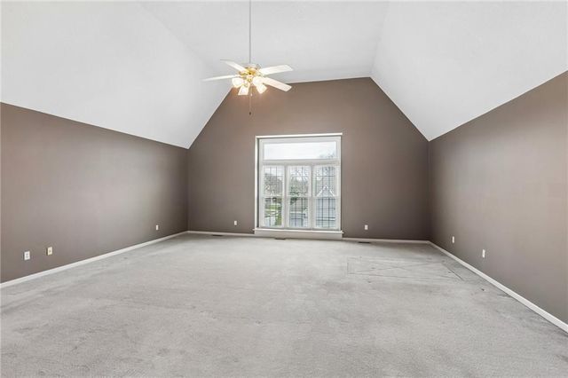 6642 Monticello Court, Parkville, MO 64152