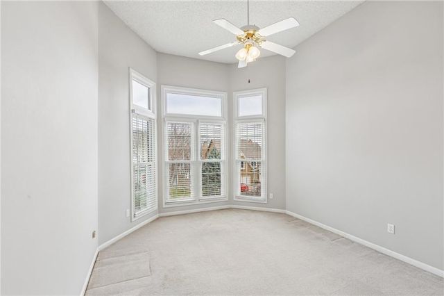 6642 Monticello Court, Parkville, MO 64152