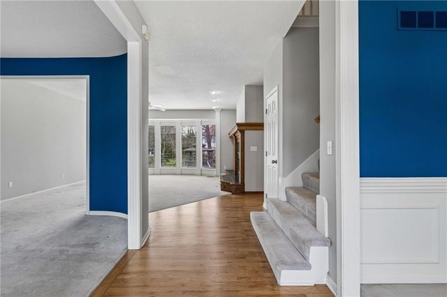 6642 Monticello Court, Parkville, MO 64152