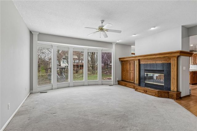 6642 Monticello Court, Parkville, MO 64152