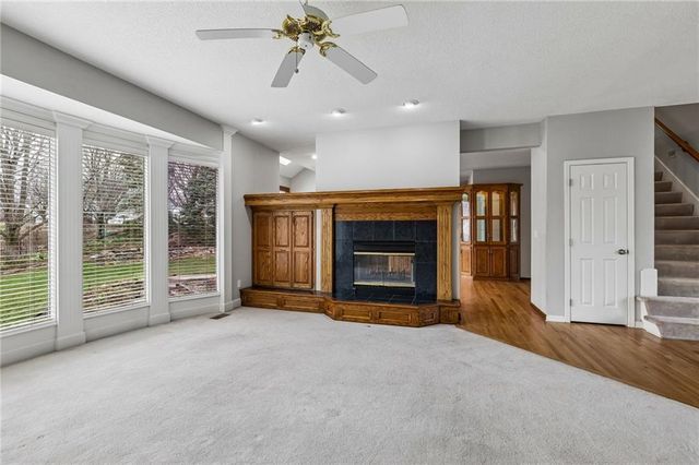 6642 Monticello Court, Parkville, MO 64152