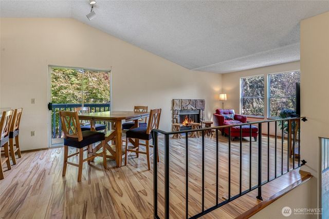 27129 35th Lane S, Kent, WA 98032