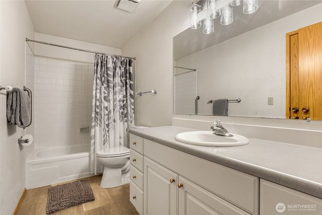 27129 35th Lane S, Kent, WA 98032