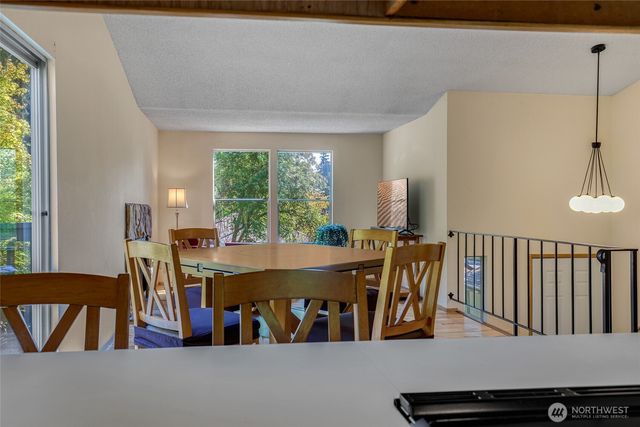 27129 35th Lane S, Kent, WA 98032