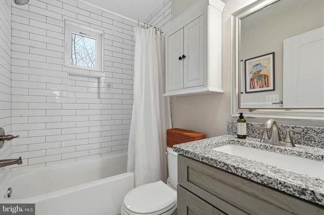 19 CLIFFORD AVE, Alexandria, VA 22305