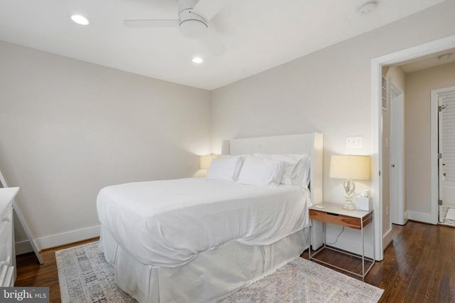 19 CLIFFORD AVE, Alexandria, VA 22305