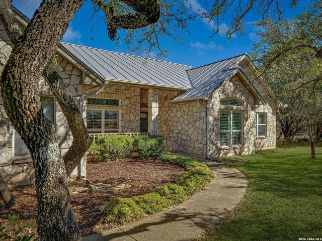 7807 Rocking Horse Ln, Boerne, TX 78015