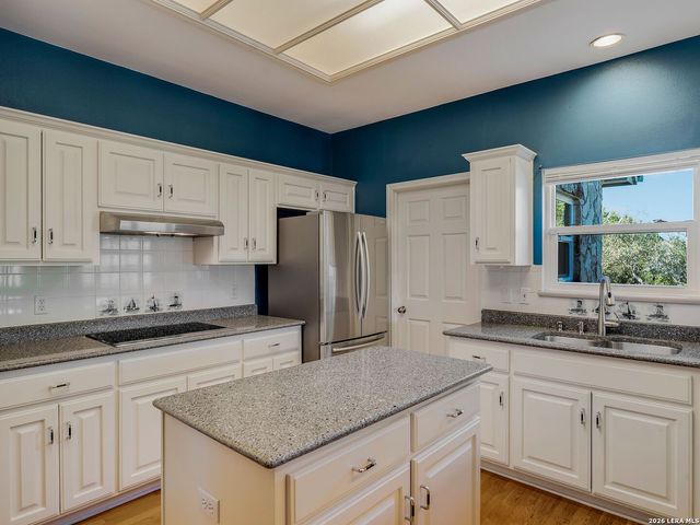 7807 Rocking Horse Ln, Boerne, TX 78015