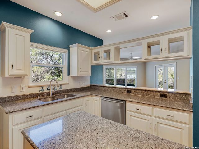 7807 Rocking Horse Ln, Boerne, TX 78015