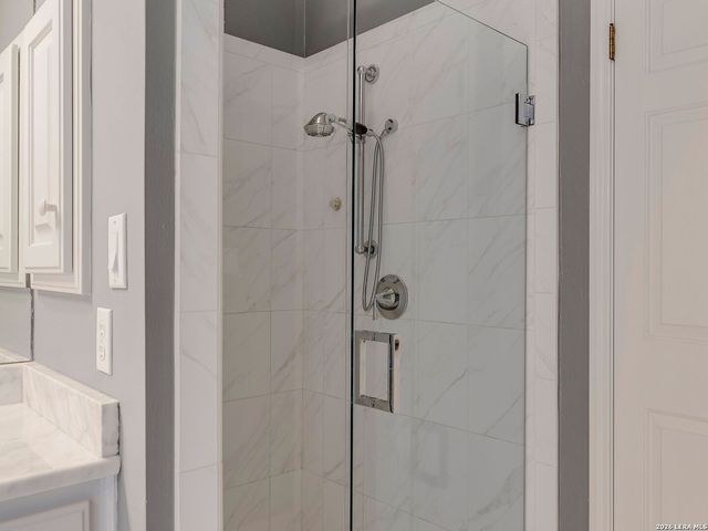 7807 Rocking Horse Ln, Boerne, TX 78015