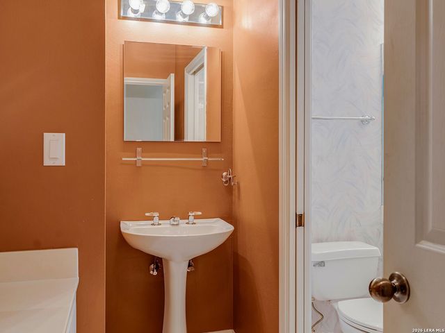 7807 Rocking Horse Ln, Boerne, TX 78015