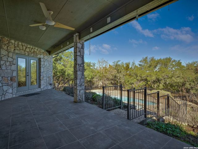 7807 Rocking Horse Ln, Boerne, TX 78015