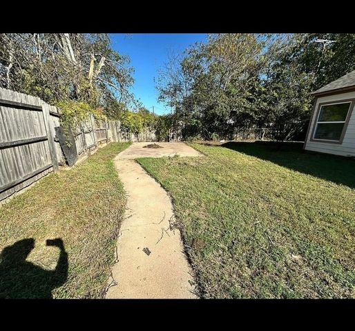 107 Mcarthur Lane, Cleburne, TX 76031
