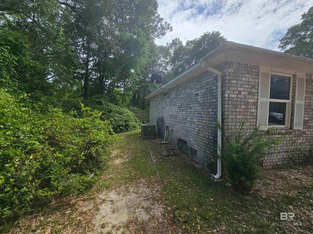 2700 Pine Ridge Drive, Lillian, AL 36549