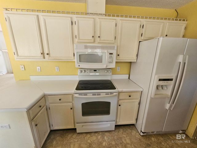 2700 Pine Ridge Drive, Lillian, AL 36549