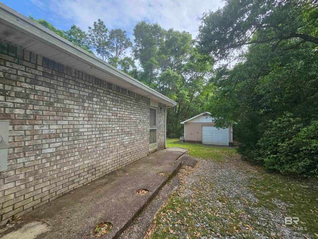2700 Pine Ridge Drive, Lillian, AL 36549