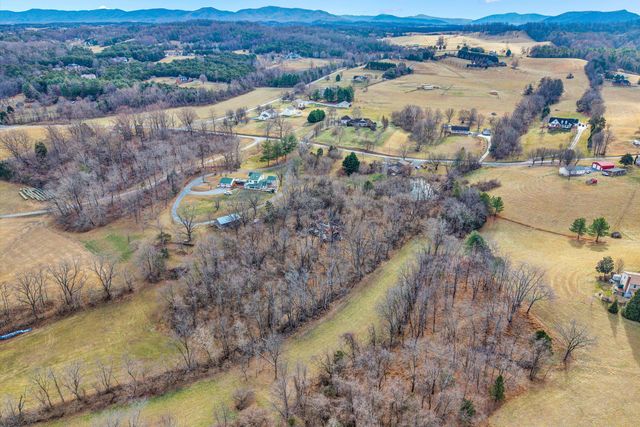 3144 Country Club RD, Troutville, VA 24175