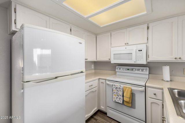 16812 E LAMPLIGHTER Way 9, Fountain Hills, AZ 85268