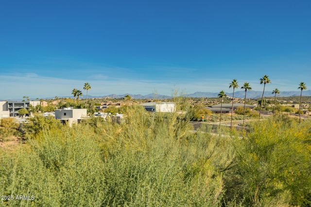 16812 E LAMPLIGHTER Way 9, Fountain Hills, AZ 85268