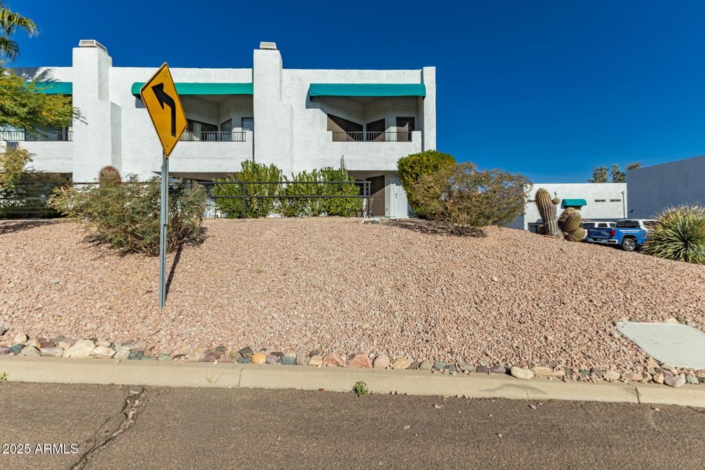 16812 E LAMPLIGHTER Way 9, Fountain Hills, AZ 85268