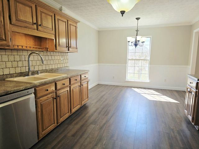 1381 Tom Grissom Rd, Morrison, TN 37357