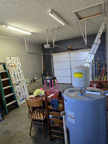 1381 Tom Grissom Rd, Morrison, TN 37357