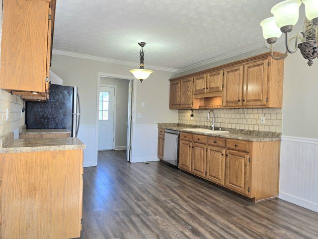 1381 Tom Grissom Rd, Morrison, TN 37357