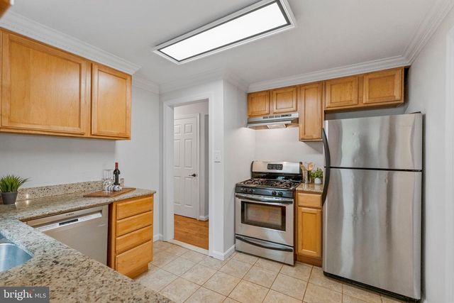 302 S WEST ST, Falls Church, VA 22046
