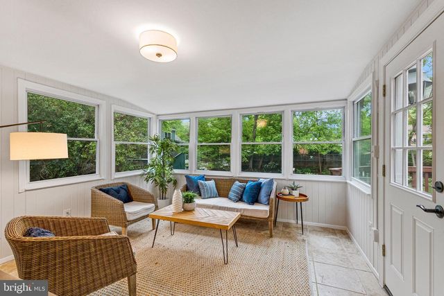 302 S WEST ST, Falls Church, VA 22046
