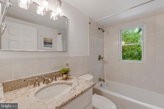 302 S WEST ST, Falls Church, VA 22046
