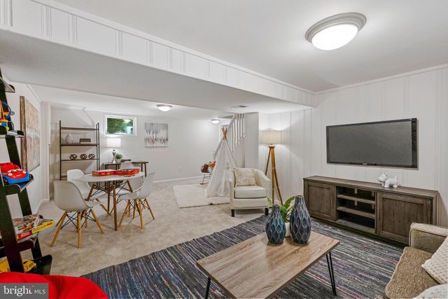 302 S WEST ST, Falls Church, VA 22046
