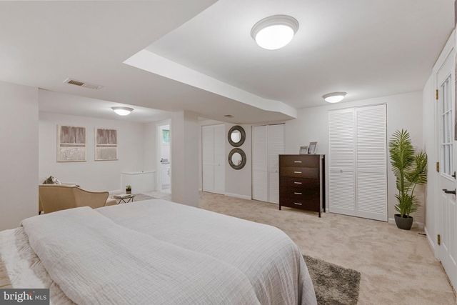302 S WEST ST, Falls Church, VA 22046