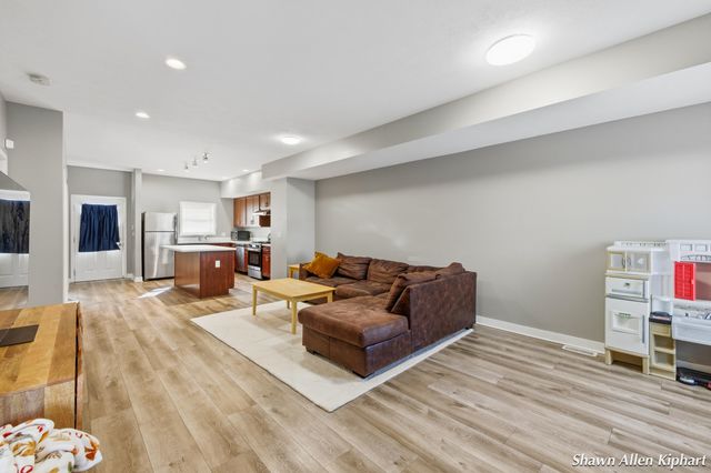 164 Wexford Street Se, City Of Wyoming, MI 49548