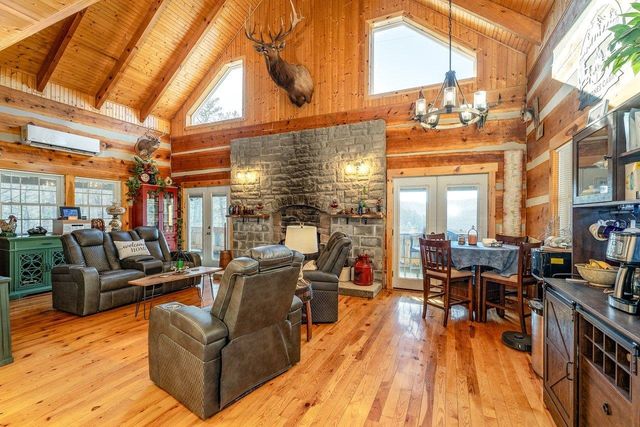 147 BEAR RIDGE RD, Milam, WV 26838