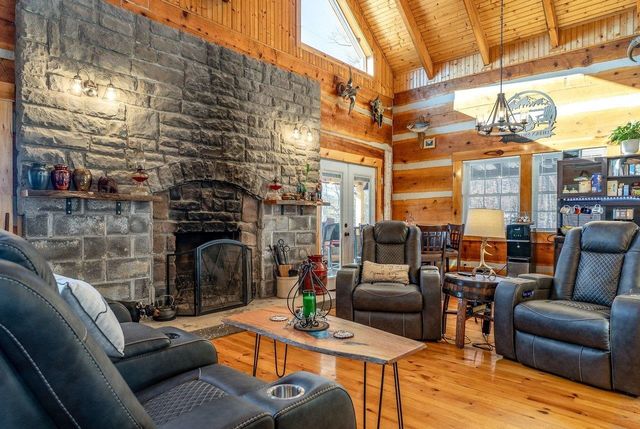 147 BEAR RIDGE RD, Milam, WV 26838