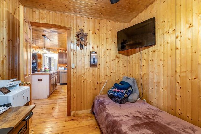 147 BEAR RIDGE RD, Milam, WV 26838