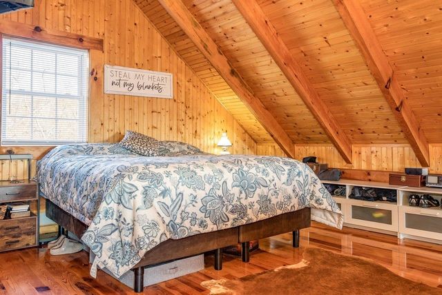 147 BEAR RIDGE RD, Milam, WV 26838