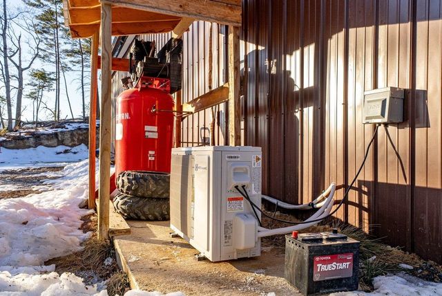 147 BEAR RIDGE RD, Milam, WV 26838