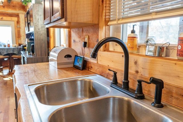 147 BEAR RIDGE RD, Milam, WV 26838